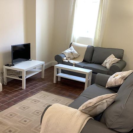 1 - Bed Ground Floor Apartment Tenby Kültér fotó